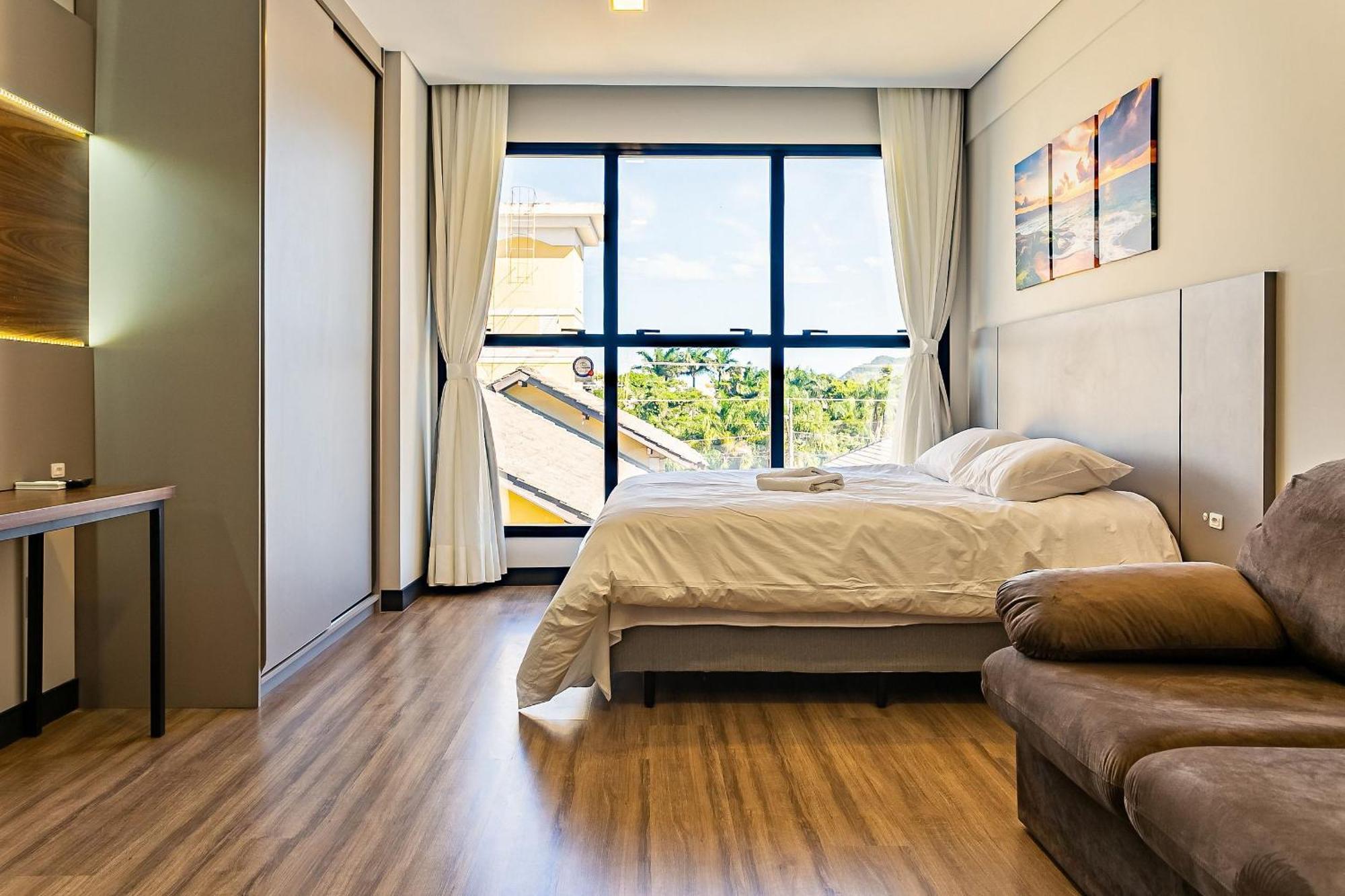Apartment Em C/ Piscina 700m Sti210 Florianopolis